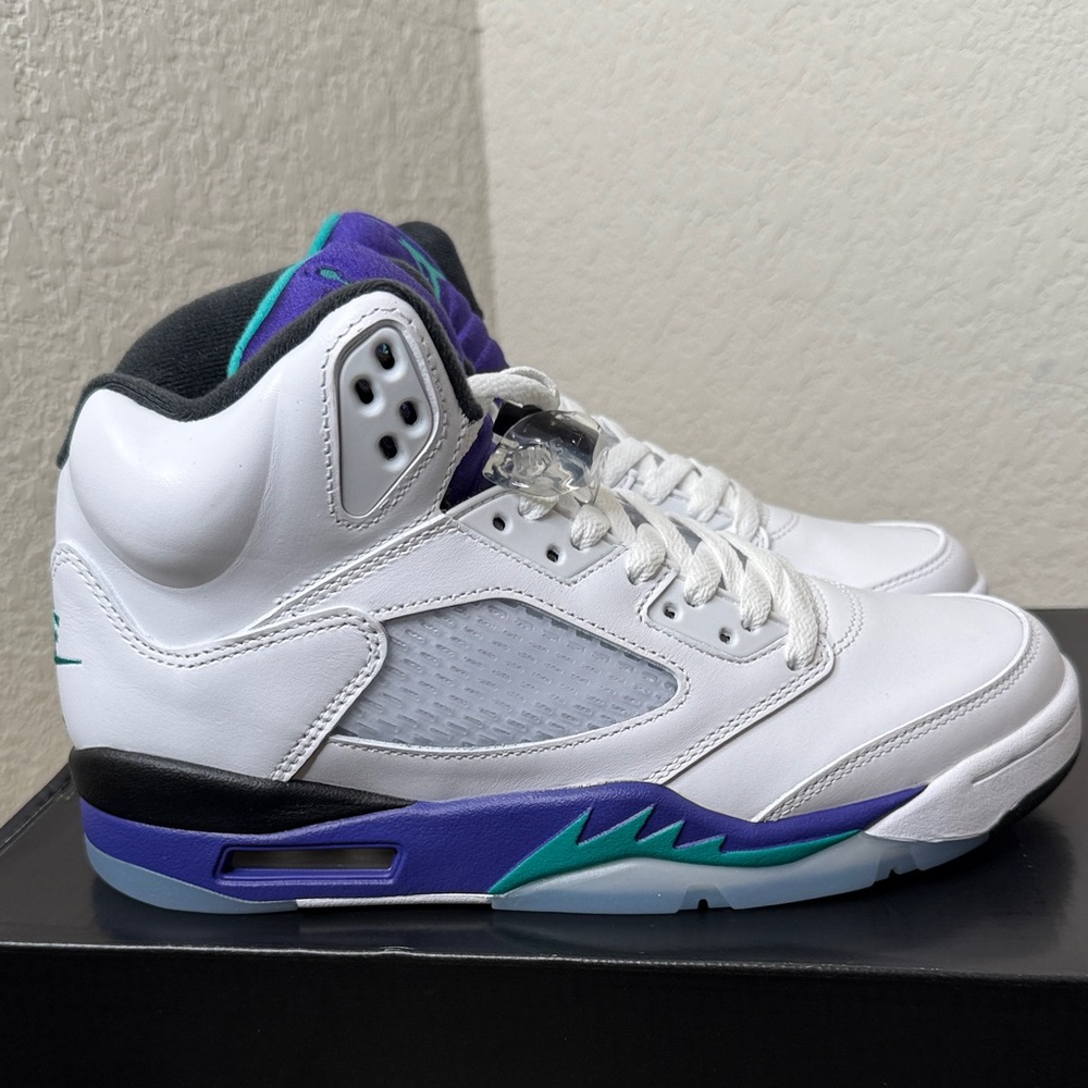 Air Jordan 5 retro OG White and Purple High-Top Sneakers size 7 - Picture 2 of 16